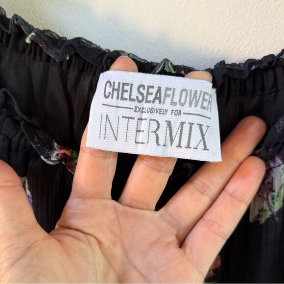 Chelsea Flower For Intermix Floral Off the Shoulder Floral Top XS - Picture 5 of 11